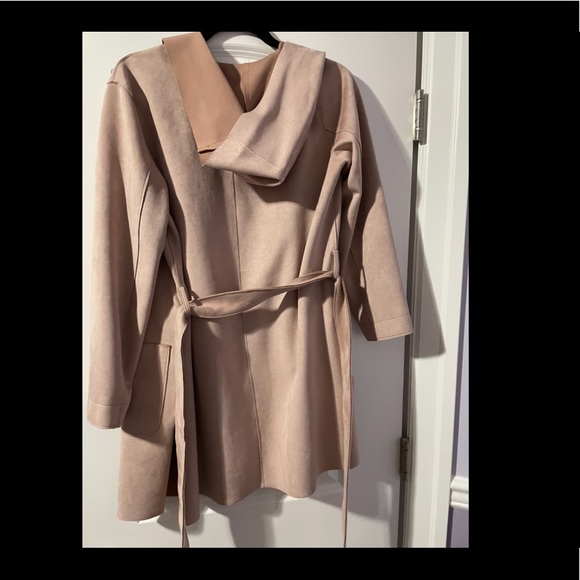 Beautiful Zara blush women’s suede coat - Picture 3 of 3